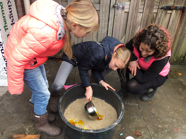 Kaatje&amp;Mup Craft Café: Making sand candles