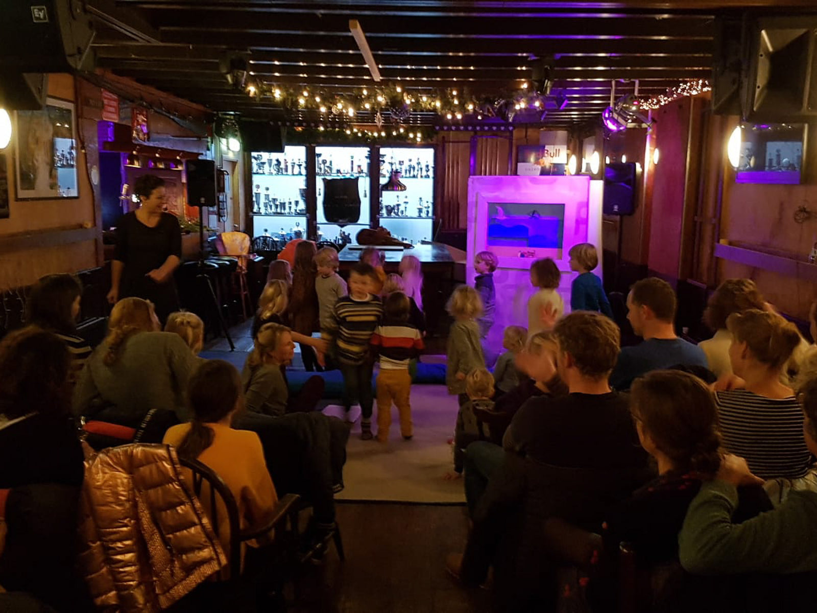 Kaatje&amp;Mup Performance: Dance and sing with us