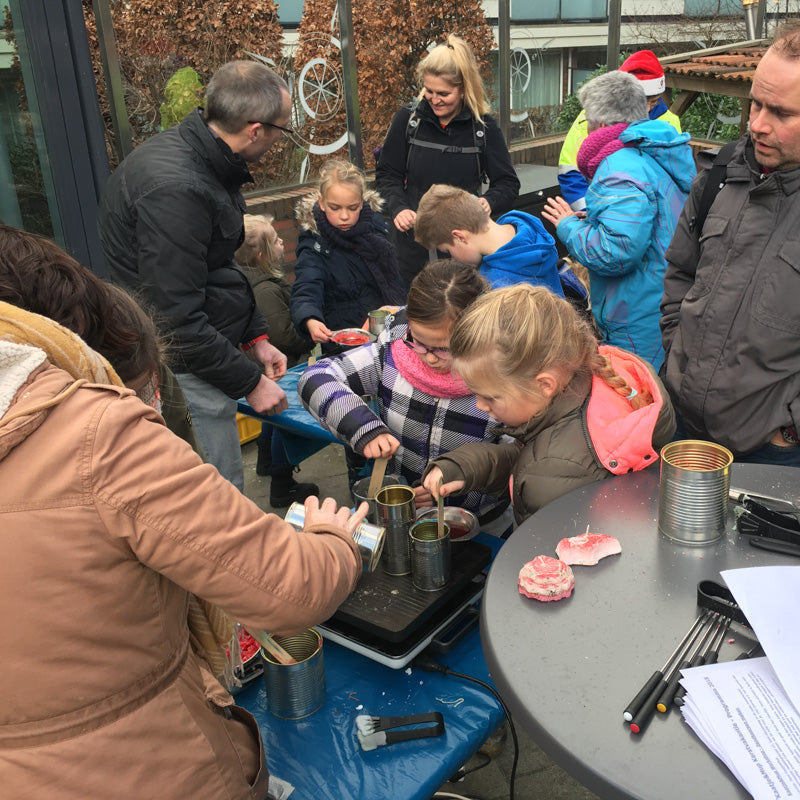 TEST · Zandkaarsen maken